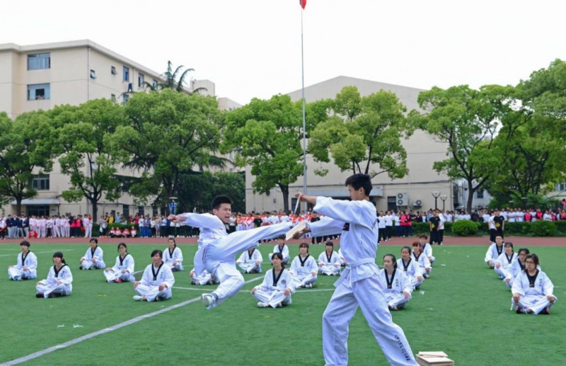 上海健康醫學院2019年招生辦聯系電話