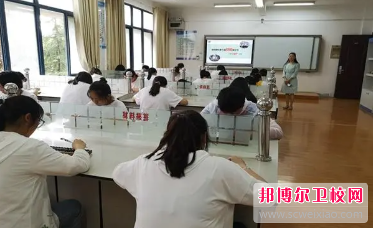 江蘇2023年女生學護理學校有沒有前途