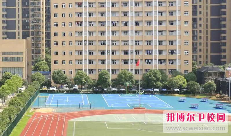 湖北2024年讀護理學校一年要多少錢